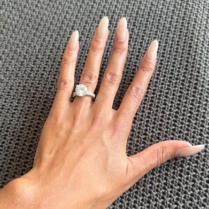 Elegant Silver Diamond Ring